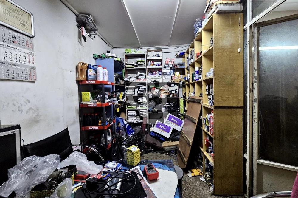 Konak 1. Sanayi Geniş Sokak SATILIK 4 Katlı Komple Bina