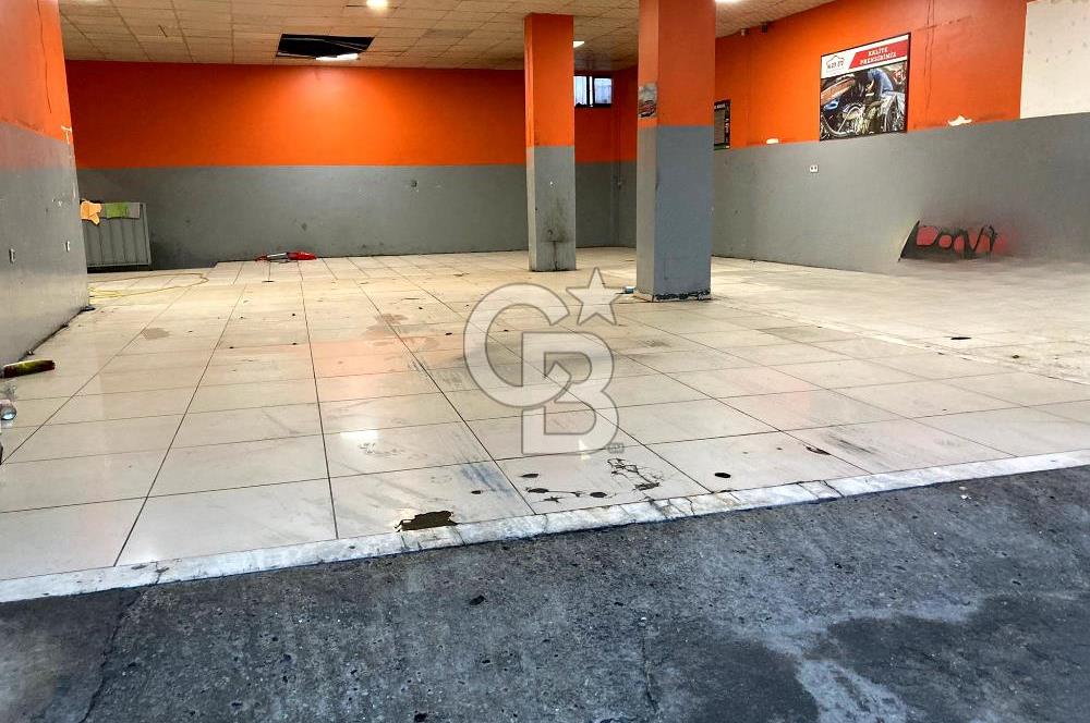 E-5 VE METROBÜS HATTINA 50 METRE MESAFEDE SATILIK DEPOLU DÜKKAN