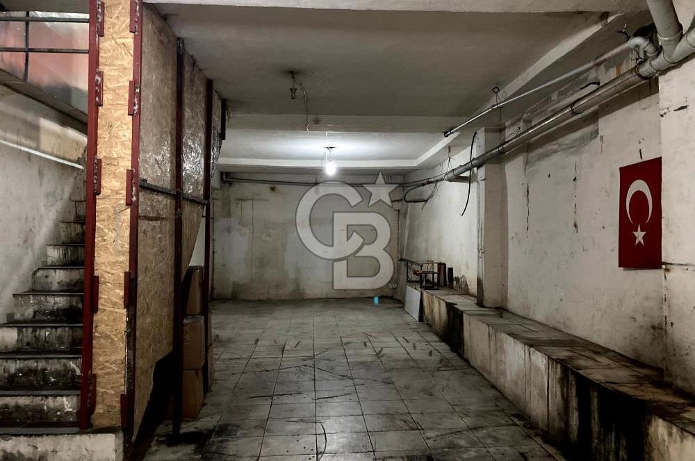 E-5 VE METROBÜS HATTINA 50 METRE MESAFEDE SATILIK DEPOLU DÜKKAN