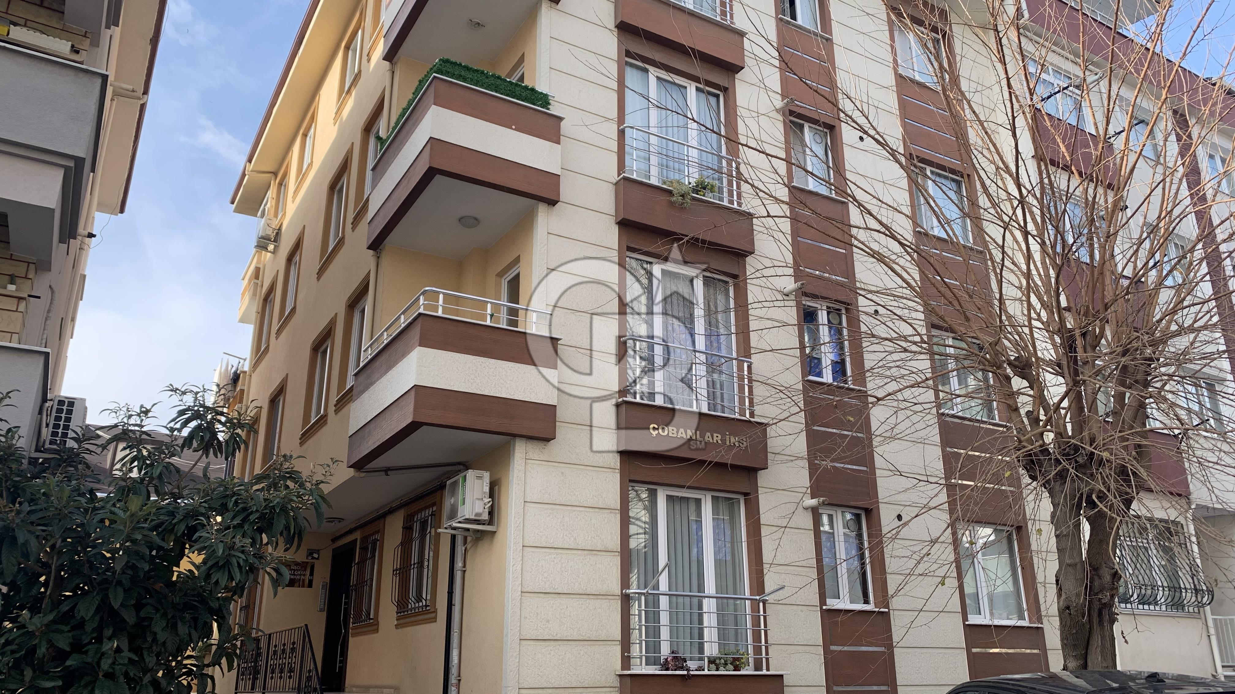 Ümraniye İstiklal Mahallesinde 2+1 Kiralık Daire