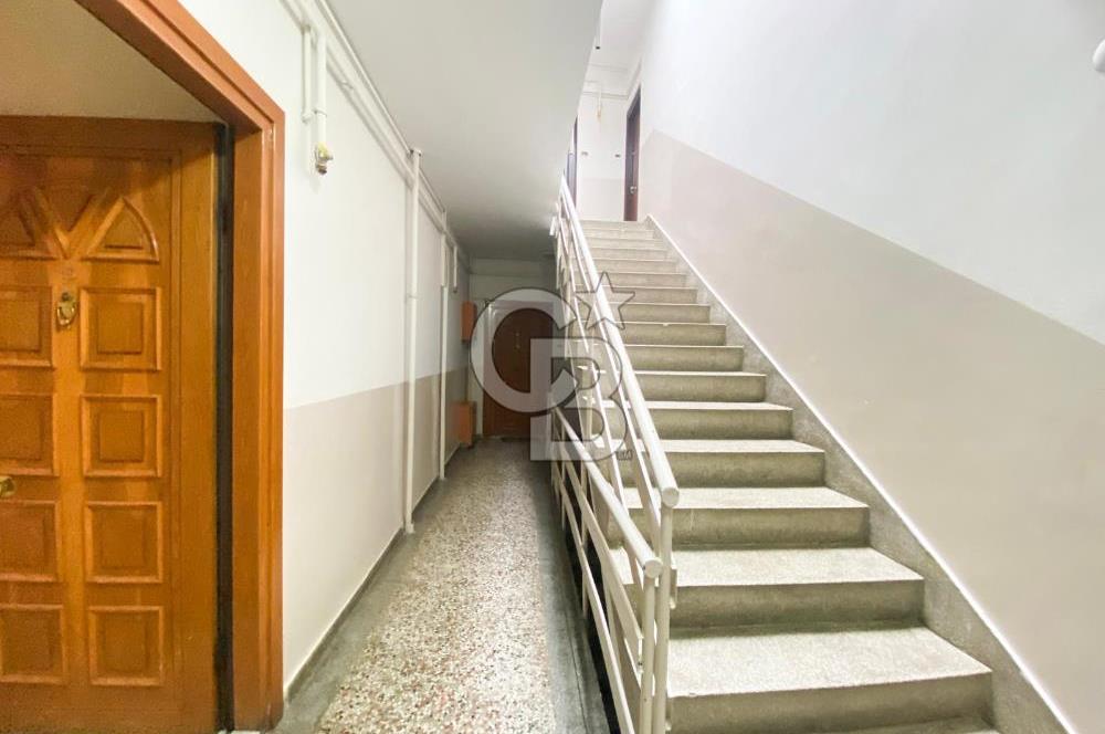 Kazasker Minübüs Caddesi Paralel Sokağında 2+1 Kiralık Ara Kat Daire