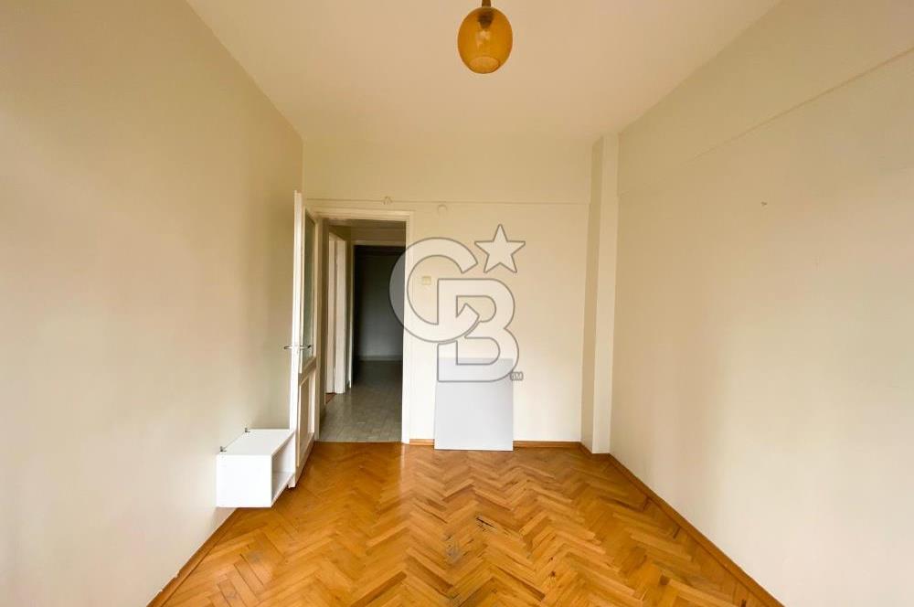 Kazasker Minübüs Caddesi Paralel Sokağında 2+1 Kiralık Ara Kat Daire