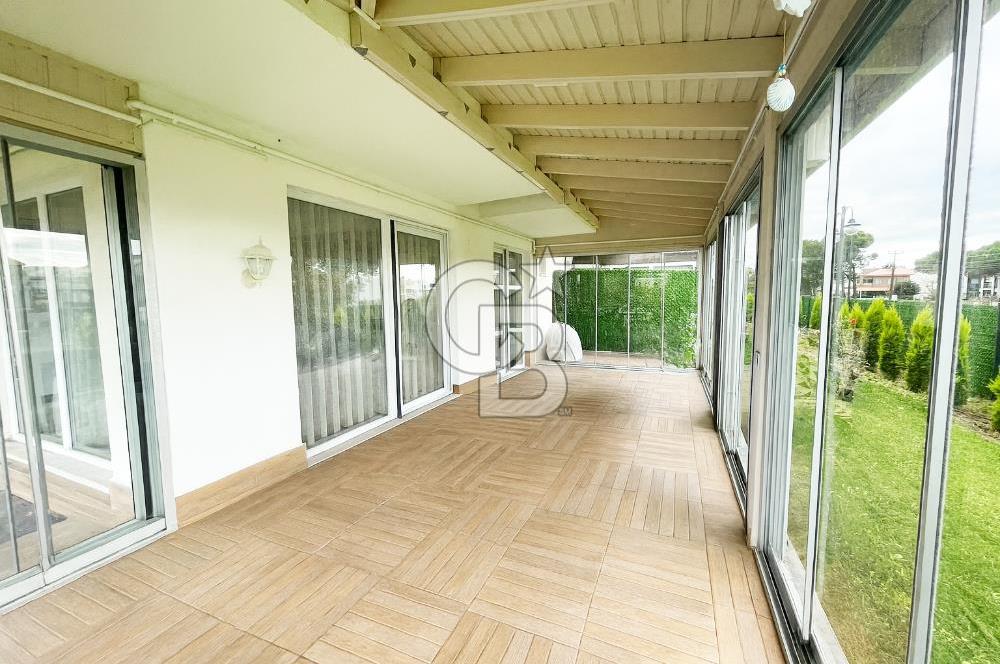 Güzelyalı Pamira Park Kuğu Evlerinde Satılık 2+1 Villa !