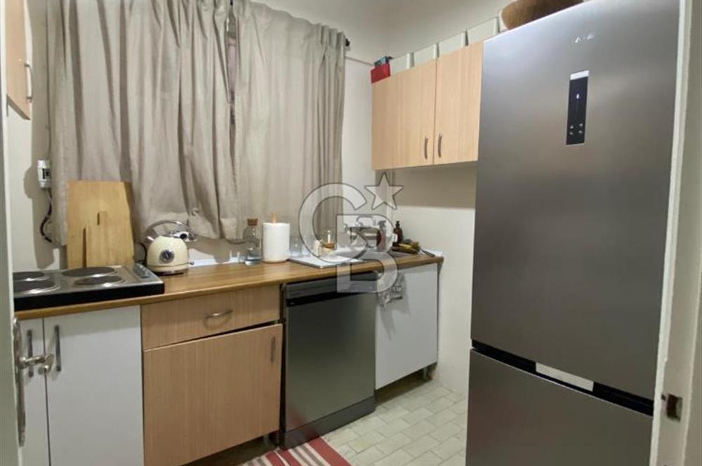 Kazasker Minübüs Caddesi Paralel Sokağında 2+1 Kiralık Ara Kat Daire