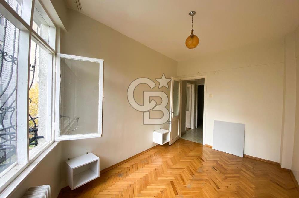 Kazasker Minübüs Caddesi Paralel Sokağında 2+1 Kiralık Ara Kat Daire