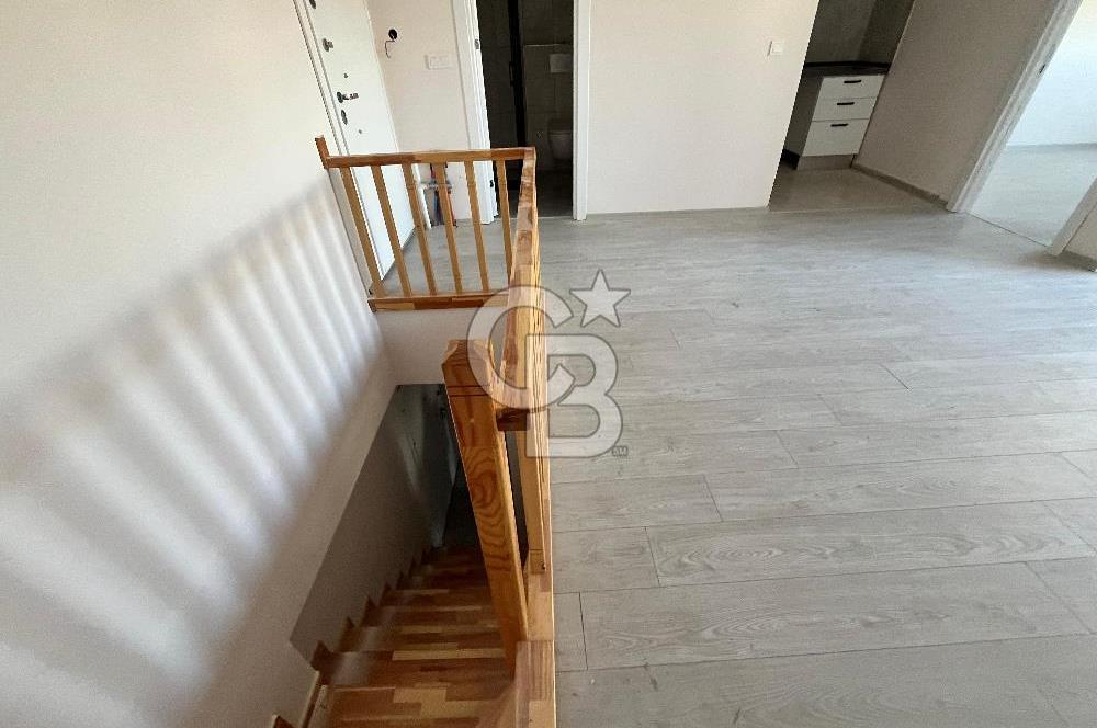 Girne Park Evlerinde Satılık Dubleks Çift Giriş Teraslı Daire