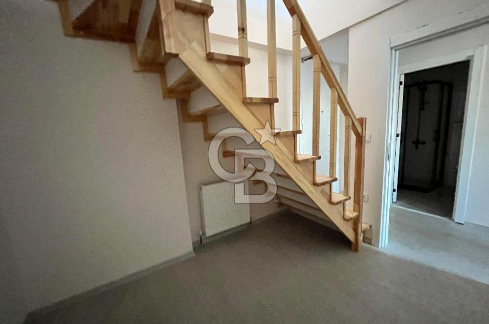 Girne Park Evlerinde Satılık Dubleks Çift Giriş Teraslı Daire