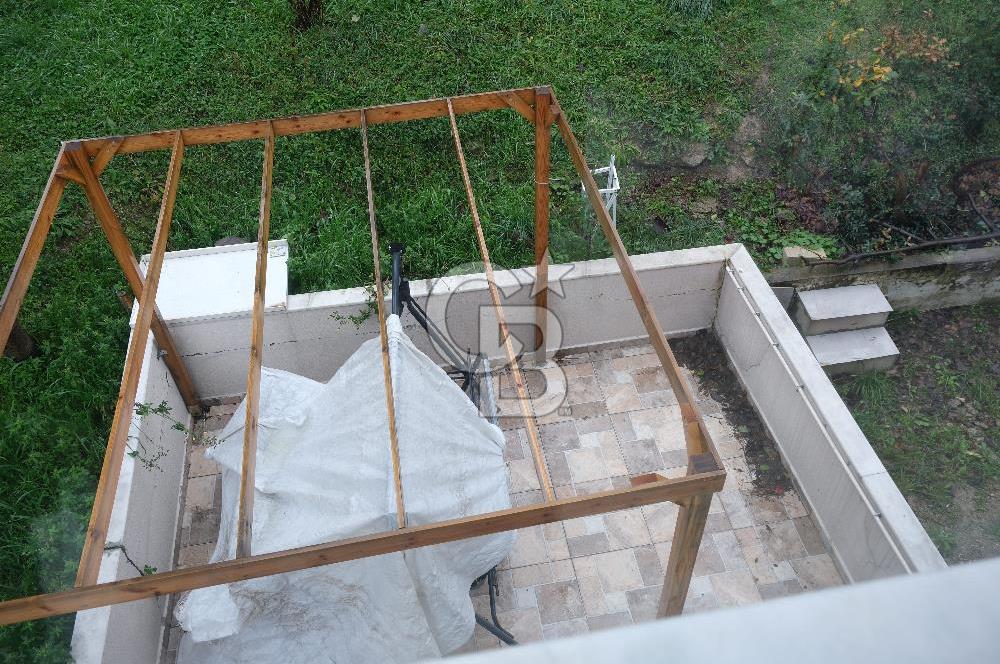 YALOVA ÇINARCIK KORUKÖY DE SİTE İÇİRSİNDE EŞYALI VİLLA