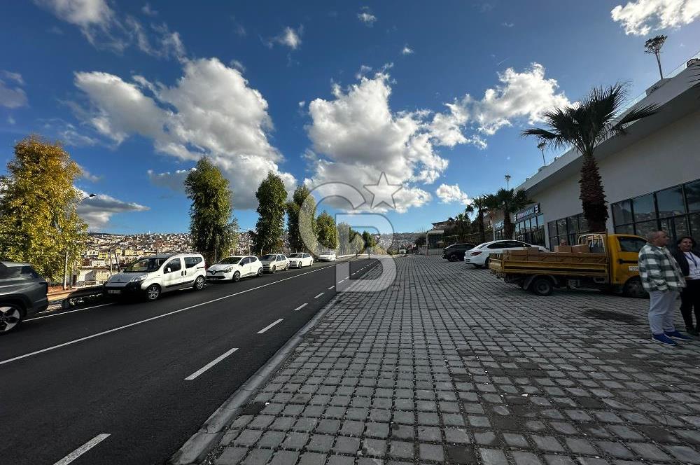 İZMİR YEŞİLDERE YOLU ÜZERİ İZKA DA CADDE CEPHELİ KİRALIK DÜKKAN
