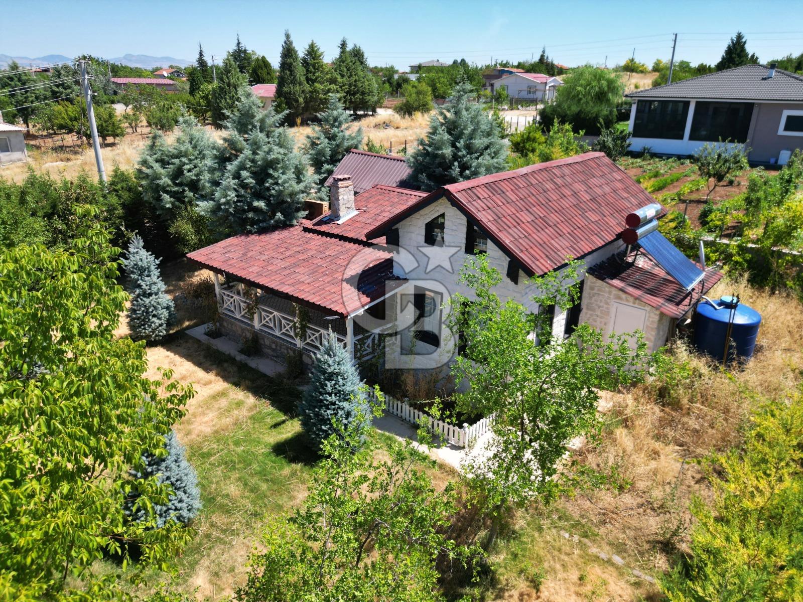 CB OPİA'DAN ELMACIK'TA 975 m² ARSA İÇİNDE SATILIK VİLLA!