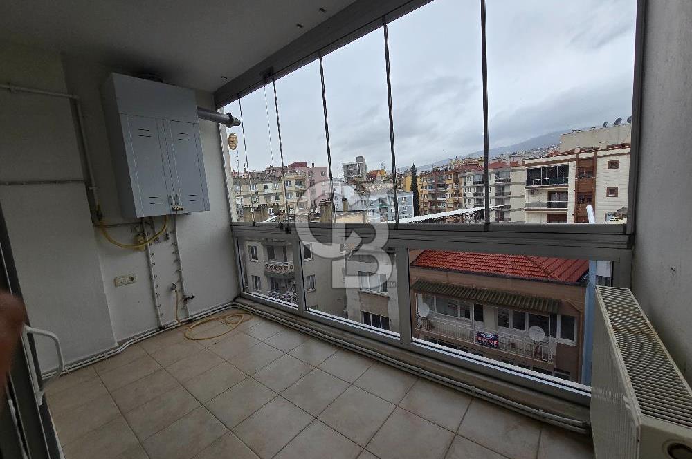 MUSELAND EVRENİN'DE BORNOVA MERKEZDE BAKIMLI ASANSÖRLÜ 2+1 DAİRE