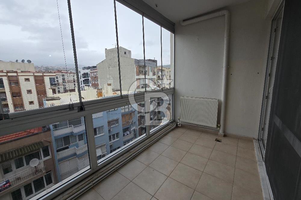 MUSELAND EVRENİN'DE BORNOVA MERKEZDE BAKIMLI ASANSÖRLÜ 2+1 DAİRE
