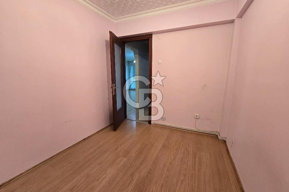 MUSELAND EVRENİN'DE BORNOVA MERKEZDE BAKIMLI ASANSÖRLÜ 2+1 DAİRE
