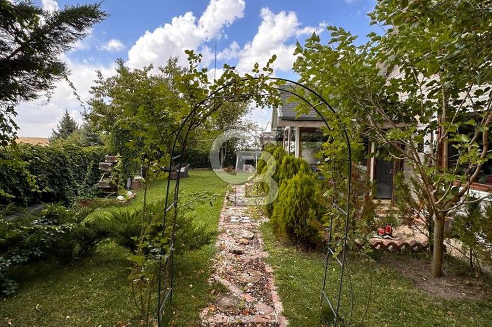 BEYNAM DAĞ ORMAN EVLERİNDE YENİLENMİŞ SATILIK VİLLA