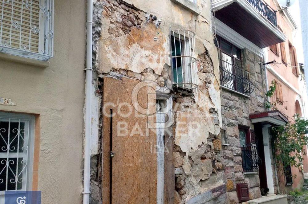 AYVALIKTA TARİHİ DOKUSU KORUNMUŞ RESTORASYONA UYGUN TAŞ EV