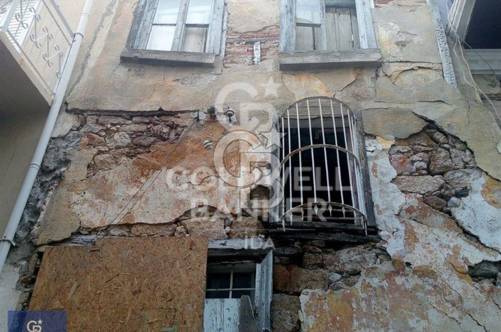 AYVALIKTA TARİHİ DOKUSU KORUNMUŞ RESTORASYONA UYGUN TAŞ EV