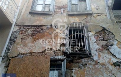 AYVALIKTA TARİHİ DOKUSU KORUNMUŞ RESTORASYONA UYGUN TAŞ EV