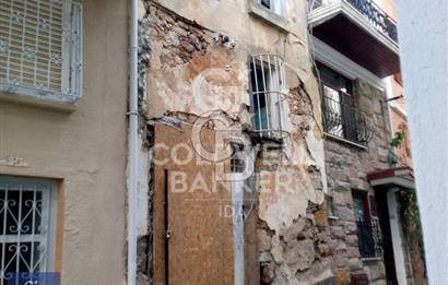 AYVALIKTA TARİHİ DOKUSU KORUNMUŞ RESTORASYONA UYGUN TAŞ EV