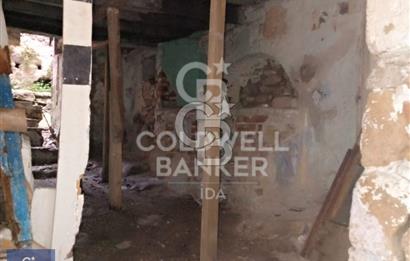 AYVALIKTA TARİHİ DOKUSU KORUNMUŞ RESTORASYONA UYGUN TAŞ EV