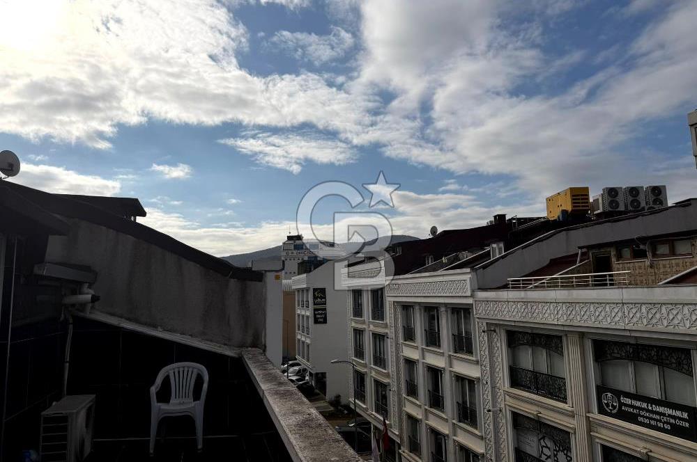 Sultanbeyli Belediye Binası Karşısında Kiralık Ofis Katı