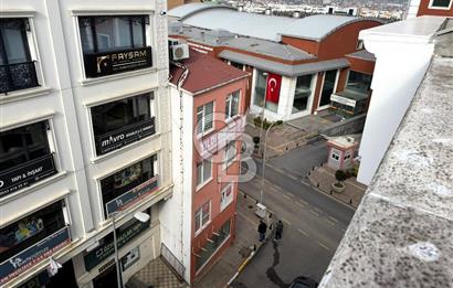 Sultanbeyli Belediye Binası Karşısında Kiralık Ofis Katı