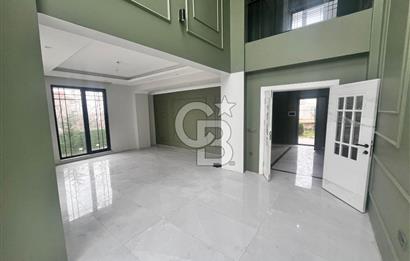 Başiskele Seymen'de Hürriyet cd.Üzerinde Satılık 4+1 Villa