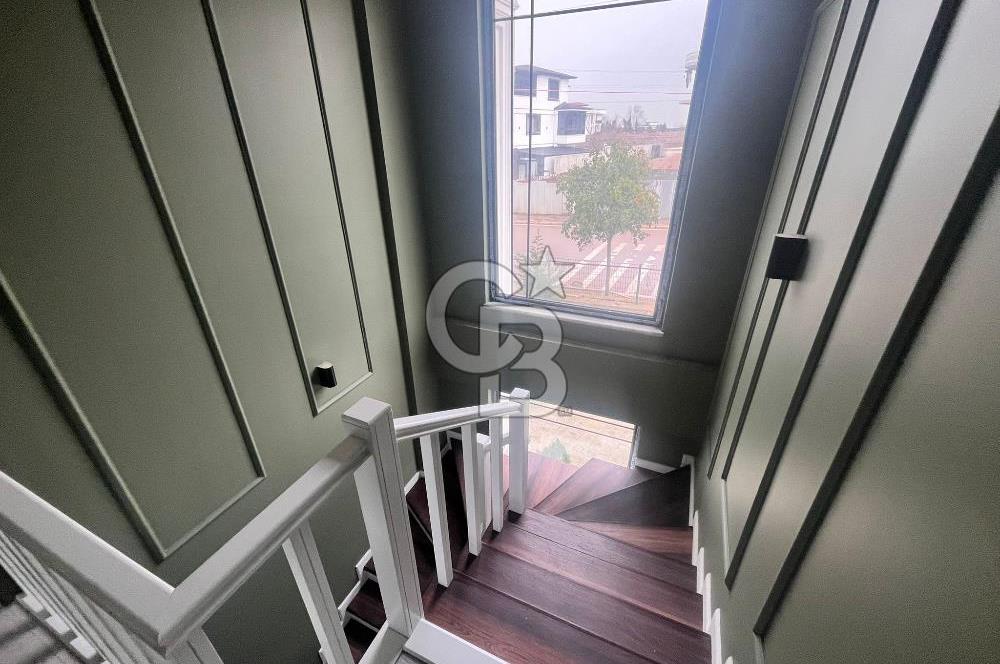 Başiskele Seymen'de Hürriyet cd.Üzerinde Satılık 4+1 Villa