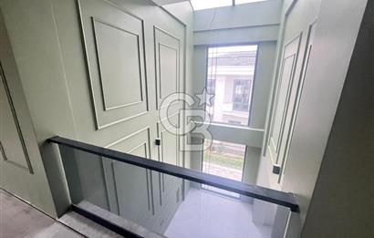 Başiskele Seymen'de Hürriyet cd.Üzerinde Satılık 4+1 Villa