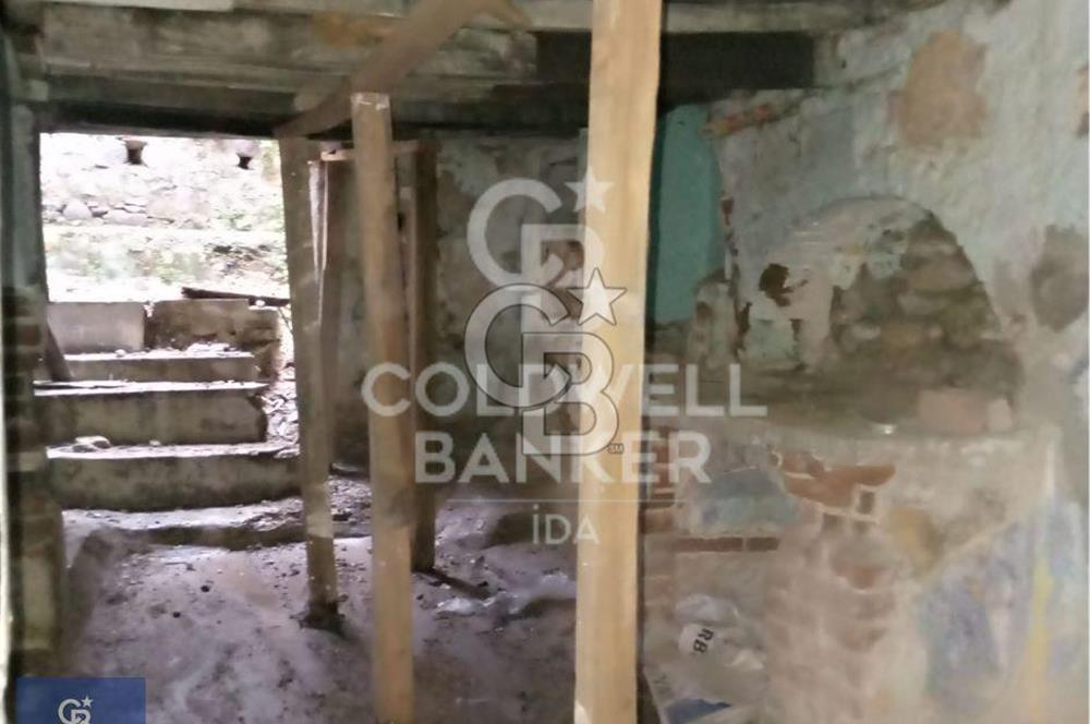 AYVALIKTA TARİHİ DOKUSU KORUNMUŞ RESTORASYONA UYGUN TAŞ EV