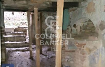 AYVALIKTA TARİHİ DOKUSU KORUNMUŞ RESTORASYONA UYGUN TAŞ EV