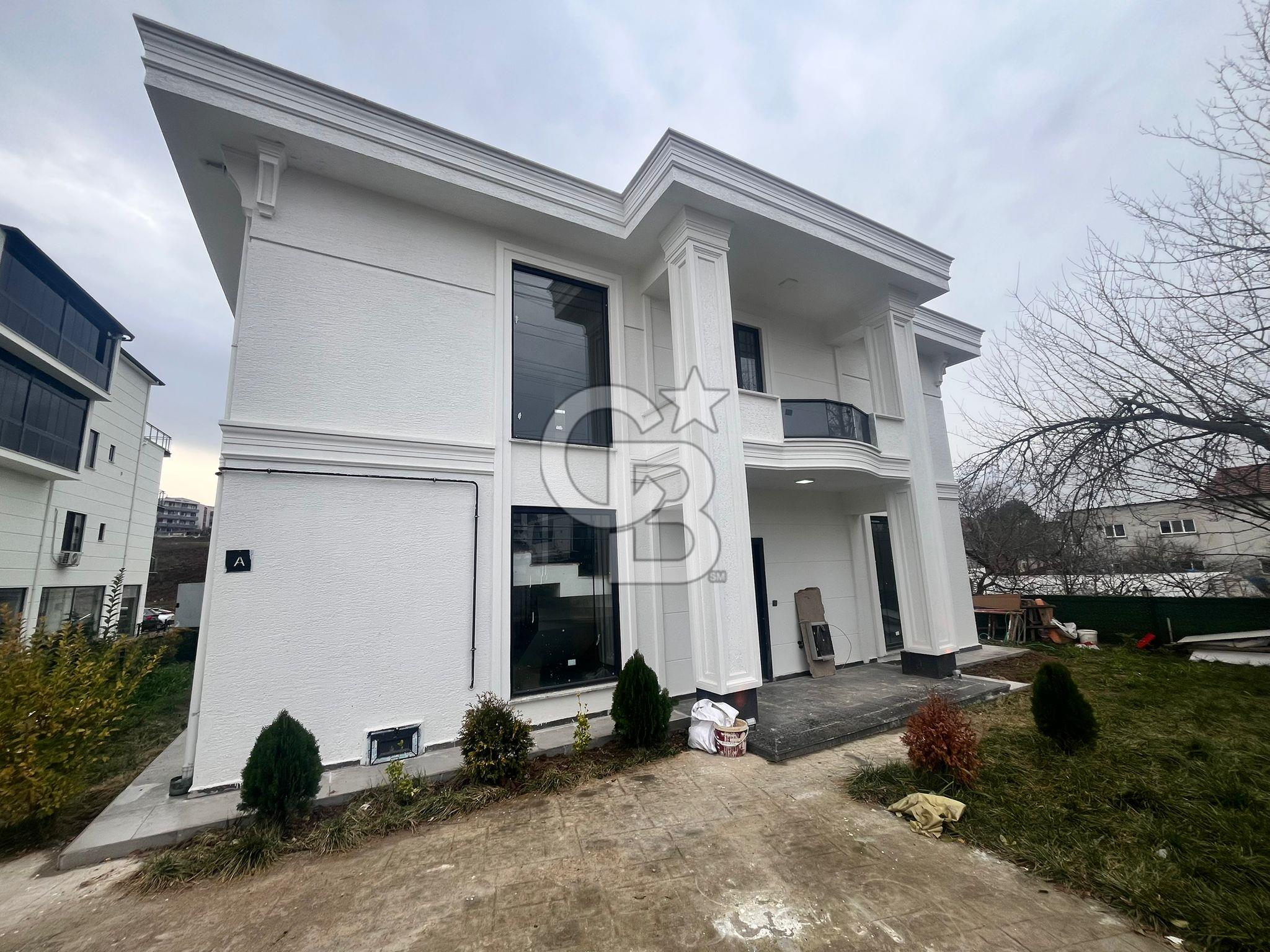 Başiskele Seymen'de Hürriyet cd.Üzerinde Satılık 4+1 Villa