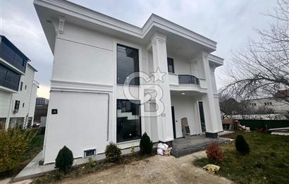 Başiskele Seymen'de Hürriyet cd.Üzerinde Satılık 4+1 Villa