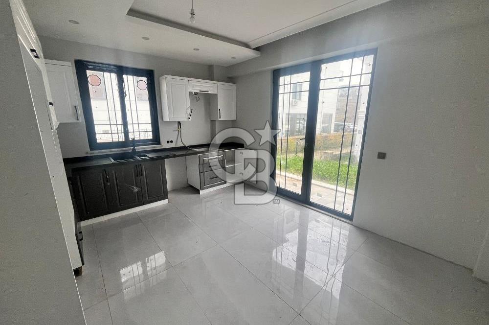 Başiskele Seymen'de Hürriyet cd.Üzerinde Satılık 4+1 Villa