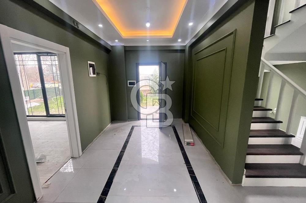 Başiskele Seymen'de Hürriyet cd.Üzerinde Satılık 4+1 Villa