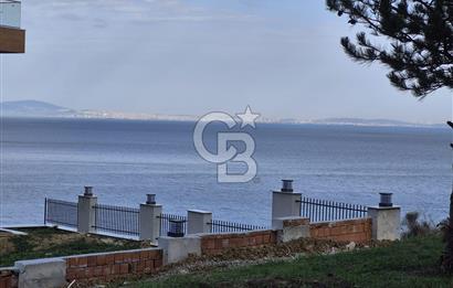 YALOVA ÇINARCIK KORUKÖY DE DENİZ MANZARALI SİTE İÇİNDE VİLLA!...
