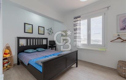 ÇANDARLIDA PANORAMİK DENİZ MANZARALI GENİŞ BAHÇELİ SATILIK VİLLA