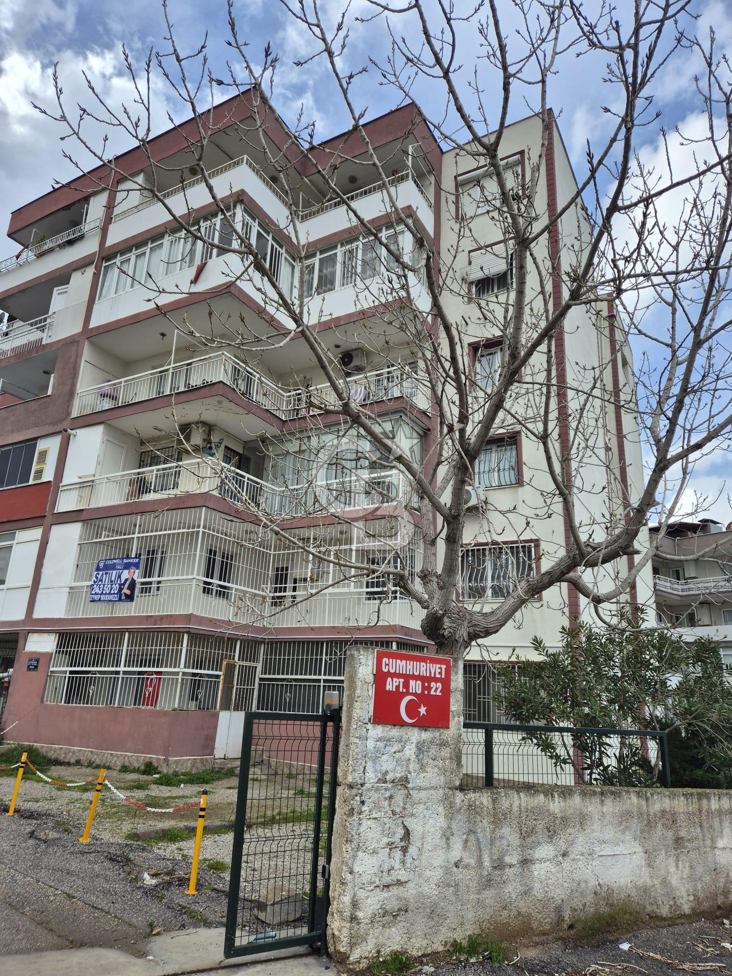 CB YALIDAN BOZYAKA DA SATILIK 3+1