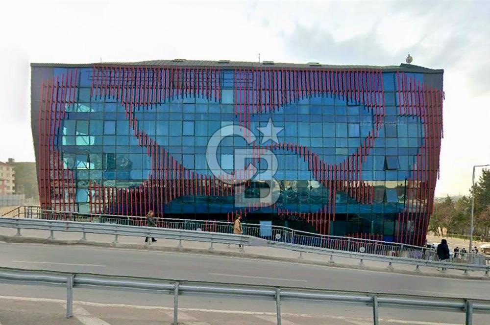 E-5 ÜZERİ 3.711 M2 KOMPLE KİRALIK PLAZA