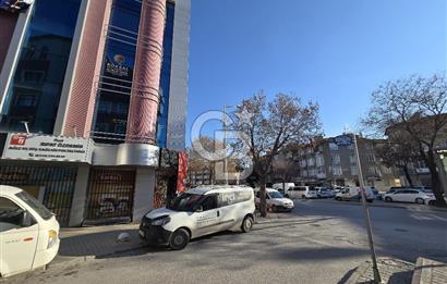 COLDWELL BANKER'DAN ŞEHRİN MERKEZİNDE KİRALIK OFİS