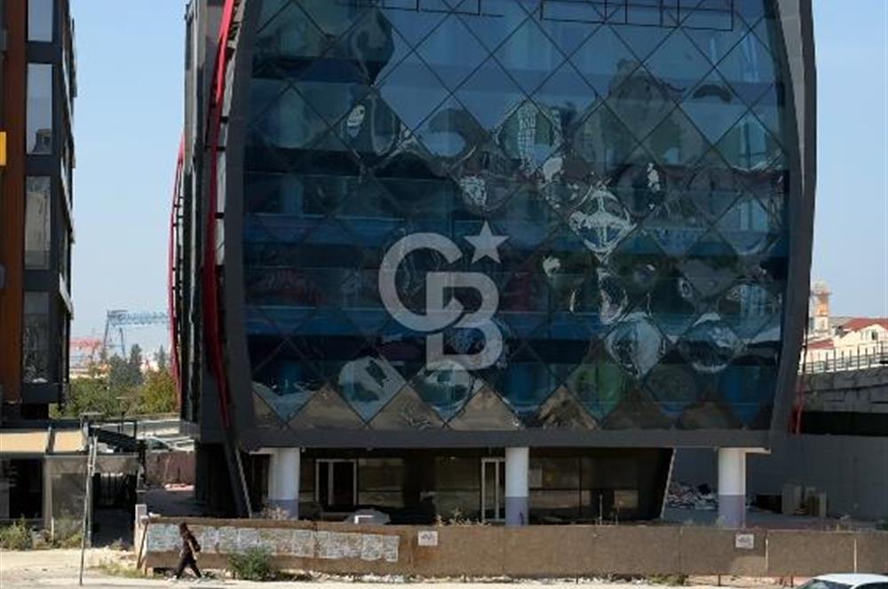 E-5 ÜZERİ 3.711 M2 KOMPLE KİRALIK PLAZA