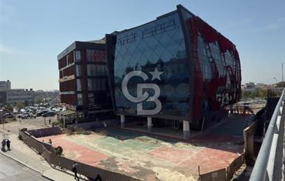 E-5 ÜZERİ 3.711 M2 KOMPLE KİRALIK PLAZA