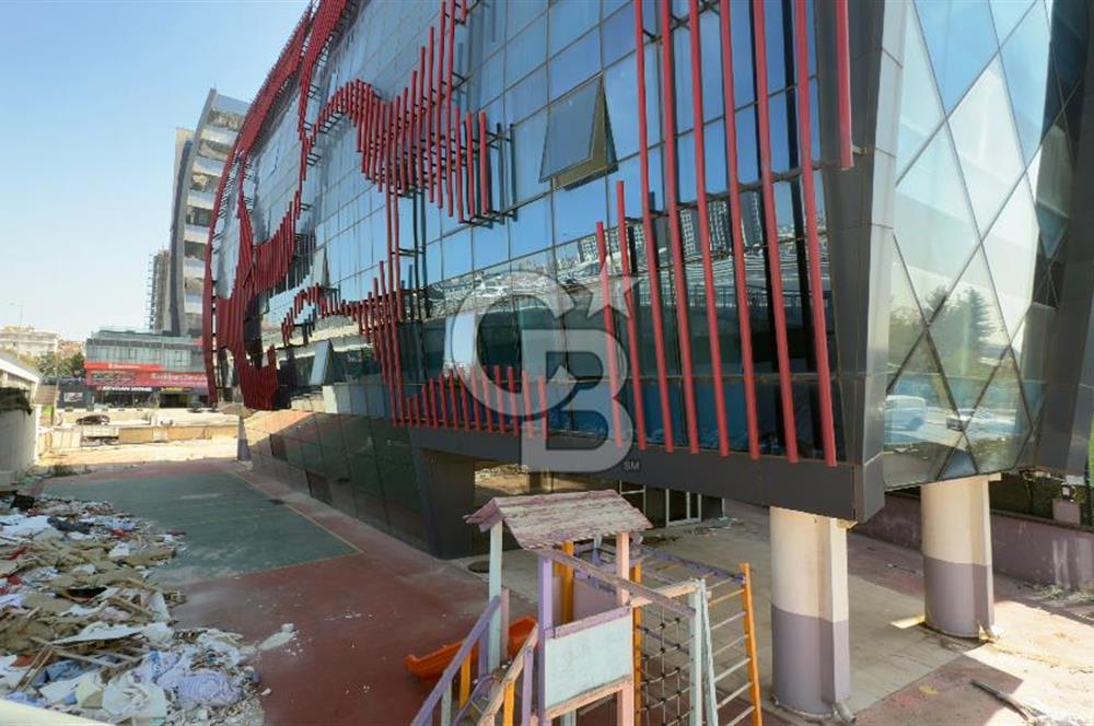 E-5 ÜZERİ 3.711 M2 KOMPLE KİRALIK PLAZA