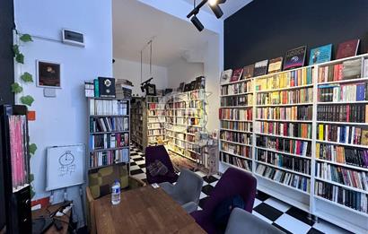 Kadıköy Rasimpaşa Minibüs Yolunda Bahçeli Bodrumlu Dükkan