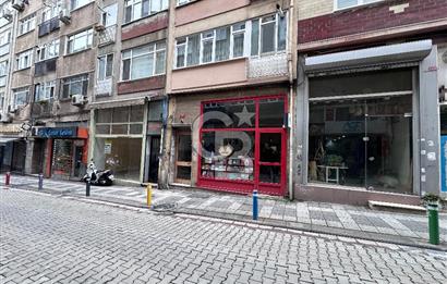 Kadıköy Rasimpaşa Minibüs Yolunda Bahçeli Bodrumlu Dükkan