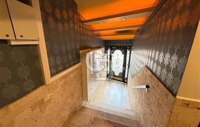 İZMİR KARŞIYAKA ALAYBEY’DE MERKEZİ KONUMDA, KAPALI MUTFAKLI 2+1 DAİRE