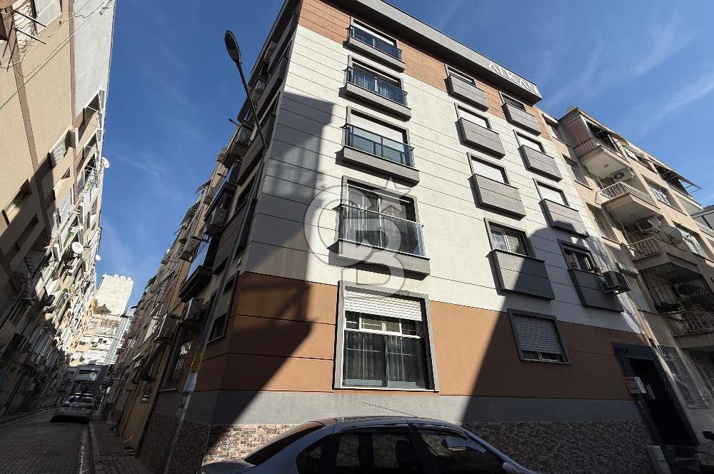 İZMİR KARŞIYAKA ALAYBEY’DE MERKEZİ KONUMDA, KAPALI MUTFAKLI 2+1 DAİRE