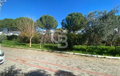 DENİZE YÜRÜME MESAFESİNDE, MERKEZİ KONUMDA DUBLEKS