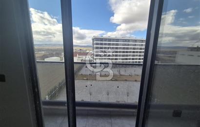 Esenboğa Havalimanı Yakınında Kiralık 1+1 Köşe Daire