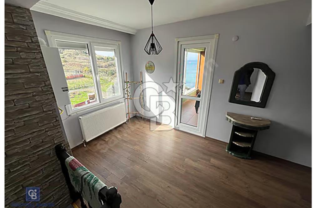 ARNAVUTKÖY KARABURUN MÜSTAKİL 3 KATLI BAHÇELİ EV