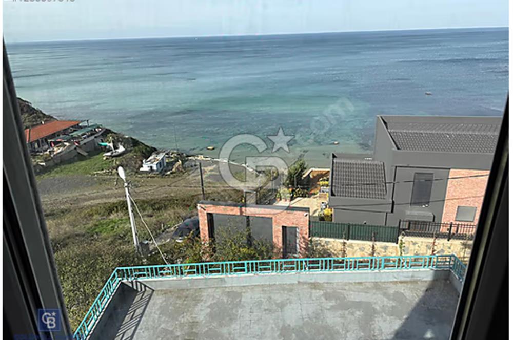 ARNAVUTKÖY KARABURUN MÜSTAKİL 3 KATLI BAHÇELİ EV